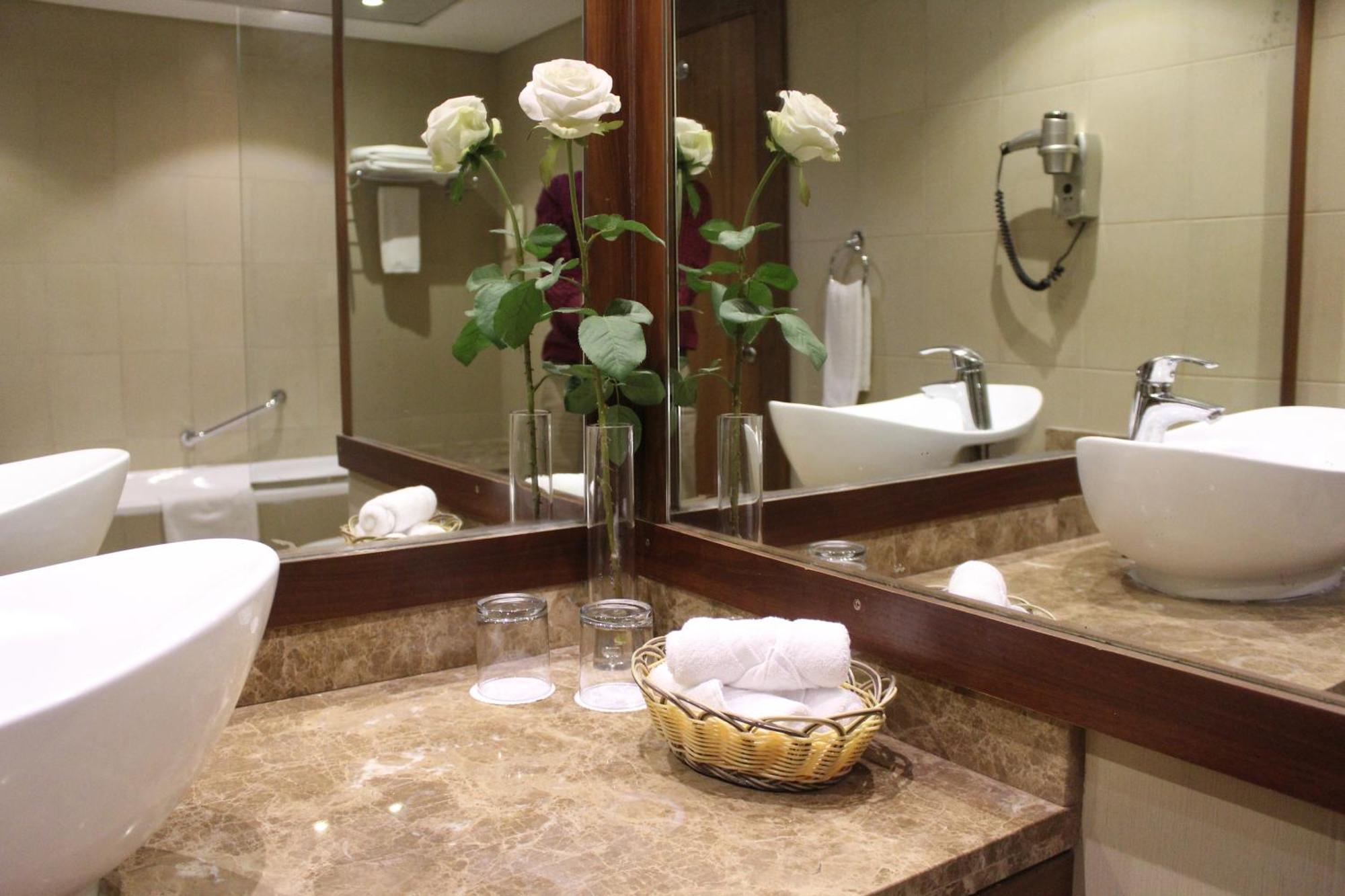 Al Khaleej Palace Deira Hotel ドバイ エクステリア 写真